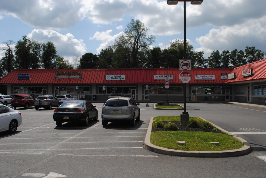 1630-1668 W High St, Pottstown, PA for lease - Building Photo - Image 2 of 7