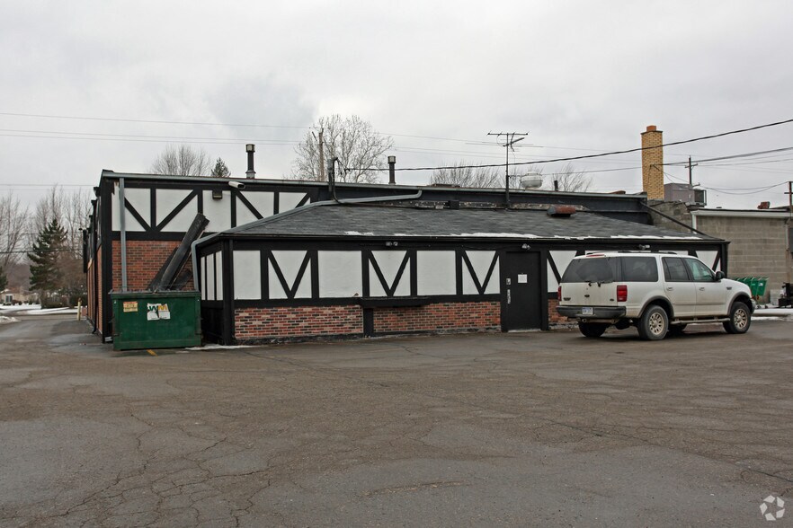 30088 Dequindre Rd, Warren, MI à louer - Photo du bâtiment - Image 3 de 3