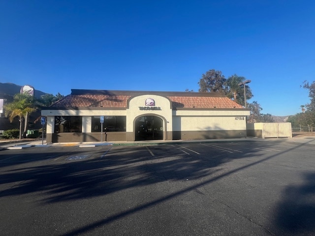 4718 Green River Rd, Corona, CA for lease - Building Photo - Image 2 of 7