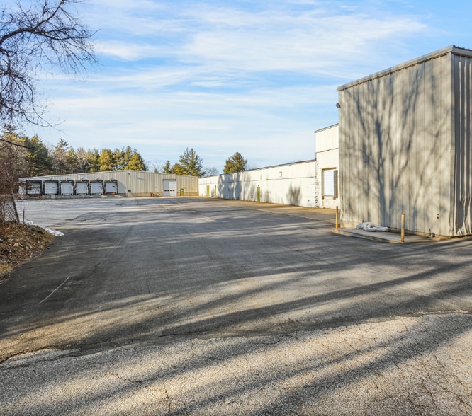 44 Rivulet St, Uxbridge, MA à vendre - Photo du bâtiment - Image 1 de 6