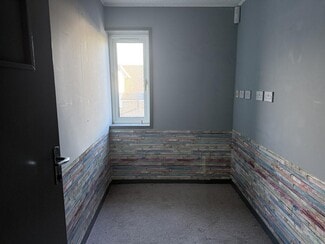 Plus de détails pour 62 Muirs, Kinross - Bureau à vendre