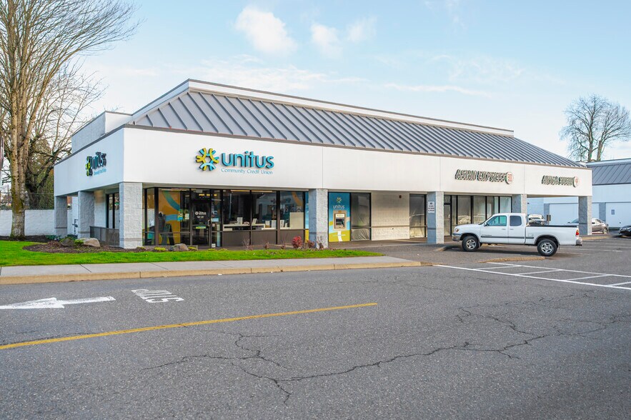 920-950 NW Eastman Pky, Gresham, OR à vendre - Photo du bâtiment - Image 2 de 3