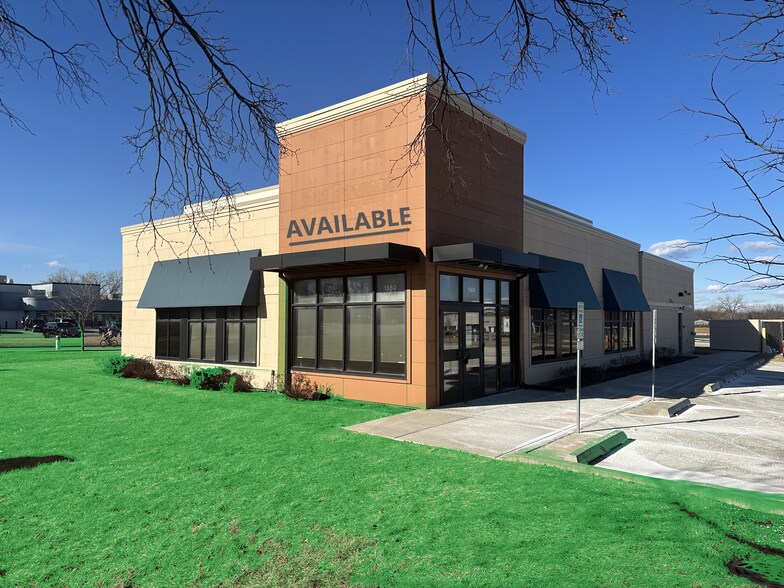 1200-1620 W 75th St, Downers Grove, IL à louer - Photo du bâtiment - Image 3 de 32