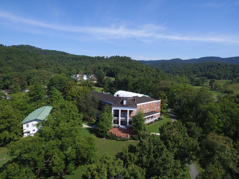 158 Academy Lane Dr, Pence Springs, WV à vendre - Photo du bâtiment - Image 1 de 1