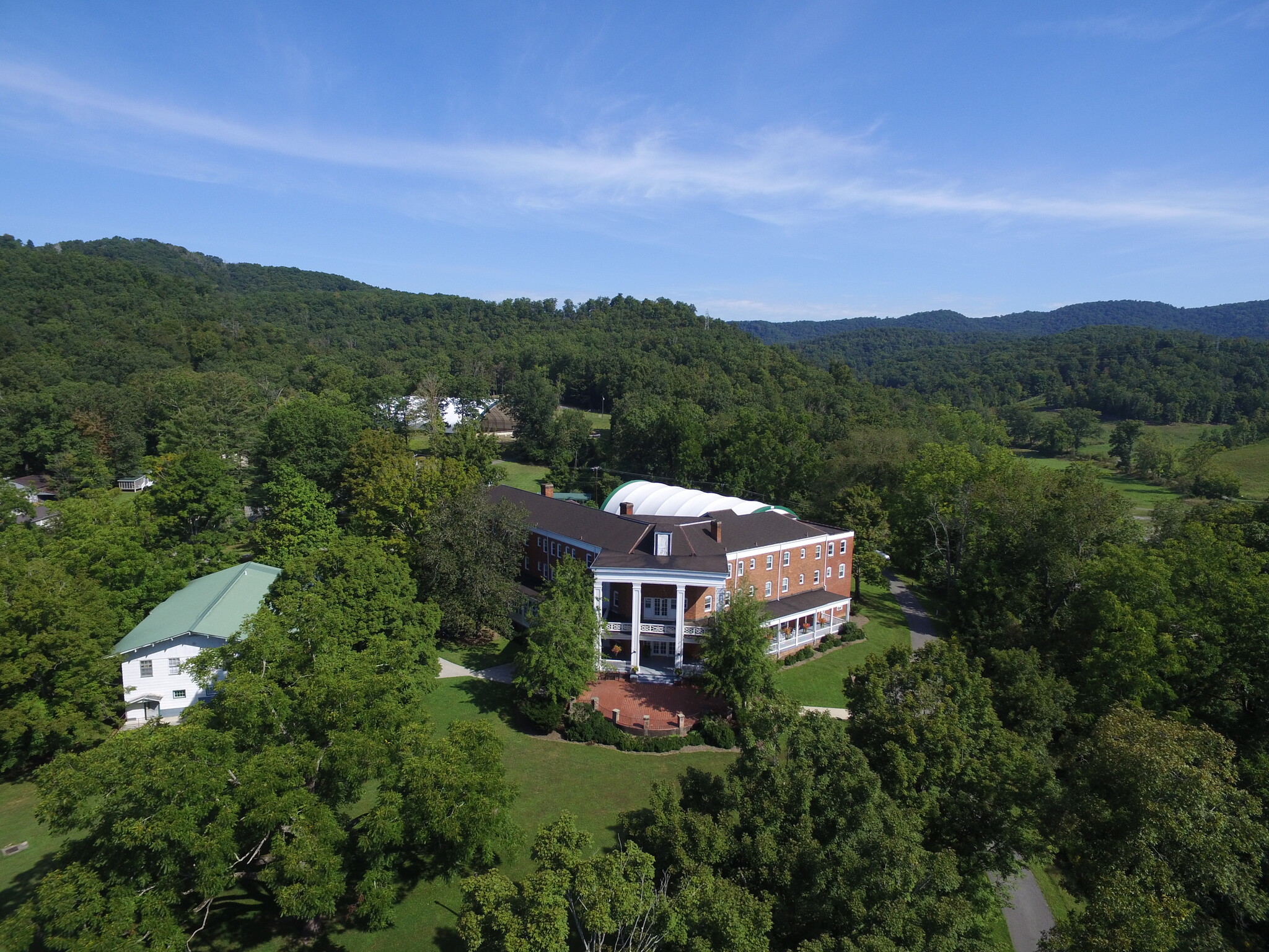 158 Academy Lane Dr, Pence Springs, WV à vendre Photo du bâtiment- Image 1 de 1