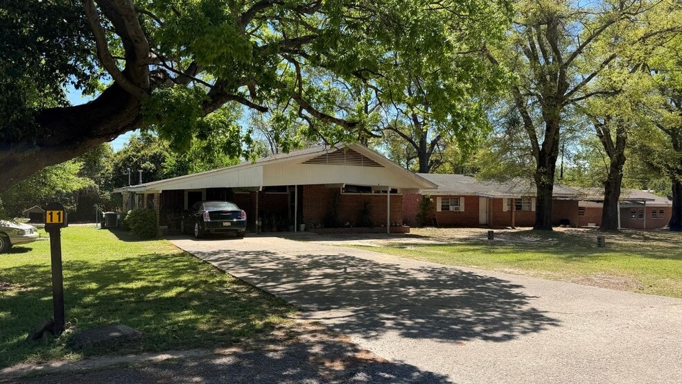 3 Luker Cir, Selma, AL for sale - Building Photo - Image 2 of 5