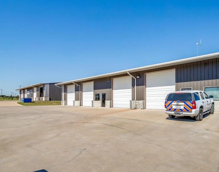 9115 East Highway 67, Alvarado, TX à louer - Photo du bâtiment - Image 3 de 18