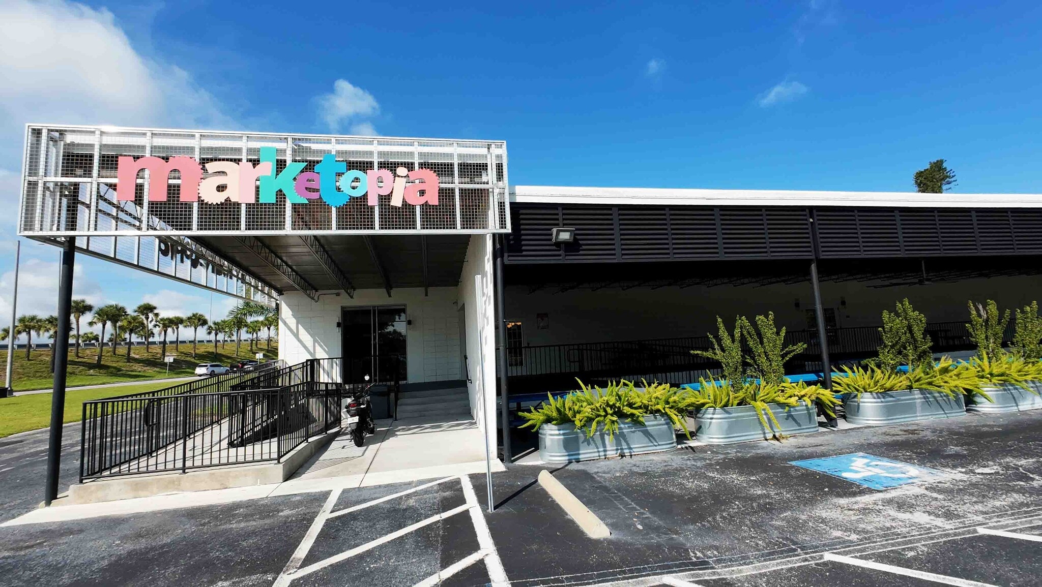 7490 N 36th St, Pinellas Park, FL for lease Primary Photo- Image 1 of 158