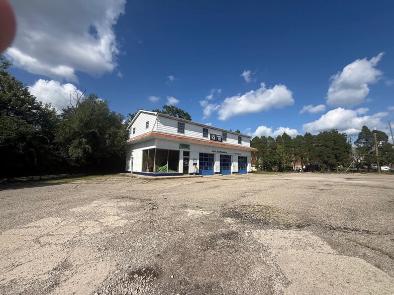 665 Highland Ave, Fort Thomas, KY for sale - Building Photo - Image 2 of 6