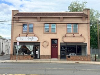 More details for 51-53 W Montauk Hwy, Lindenhurst, NY - Retail for Sale