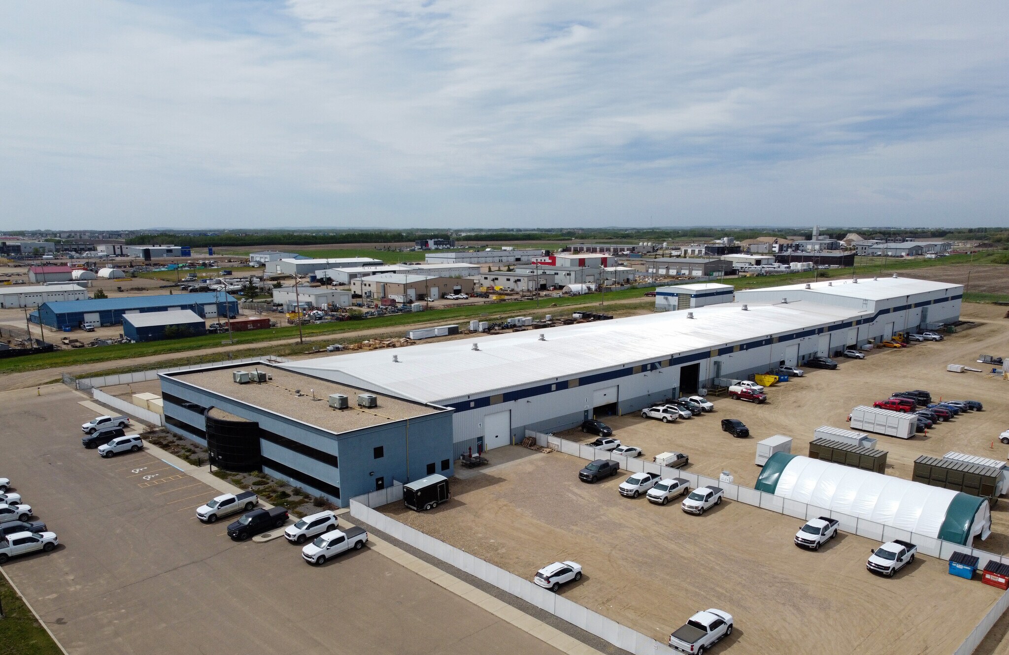 5702 63 Ave, Lloydminster, AB à vendre Photo du bâtiment- Image 1 de 8