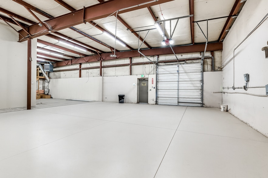 321-325 N Portland Ave, Oklahoma City, OK for lease - Building Photo - Image 3 of 32