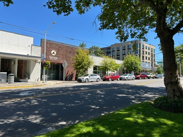 1001-1005 Broadway St, Vancouver, WA for lease - Building Photo - Image 3 of 7