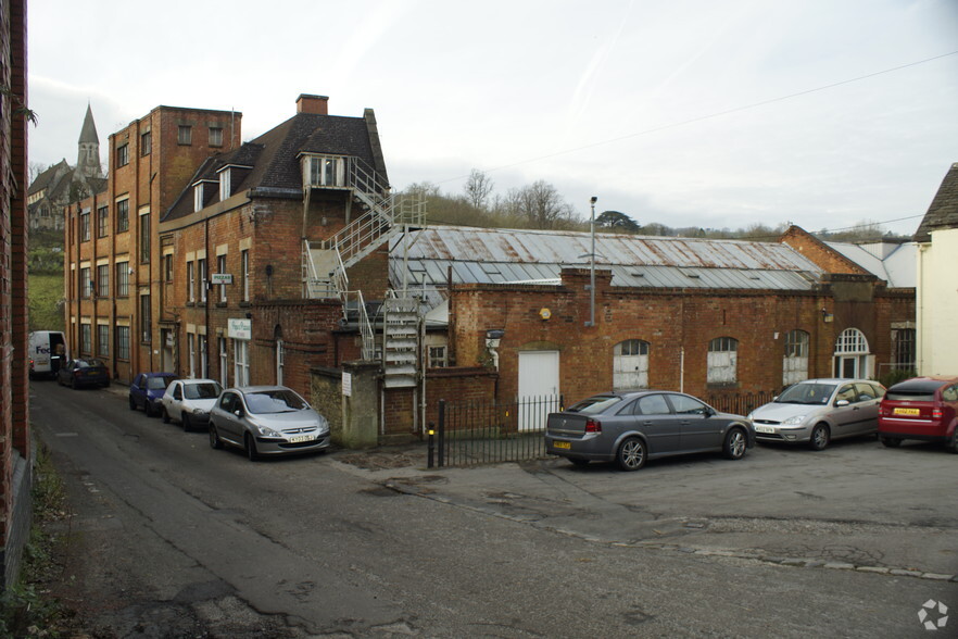 Bath Rd, Stroud à vendre - Photo du b timent - Image 2 de 6