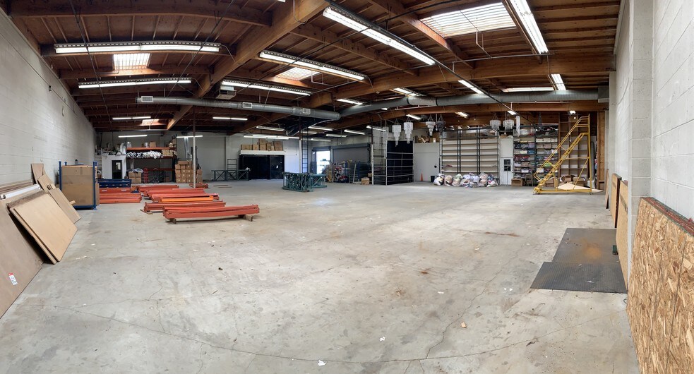 5800 S Hoover St, Los Angeles, CA à louer - Photo intérieure - Image 3 de 9