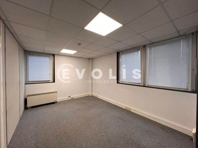 Office in Mérignac for lease - Interior Photo - Image 2 of 6