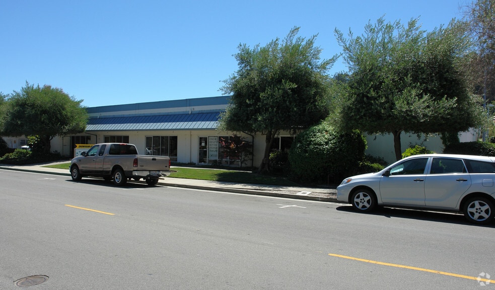 151 Harvey West Blvd, Santa Cruz, CA for lease - Building Photo - Image 2 of 4