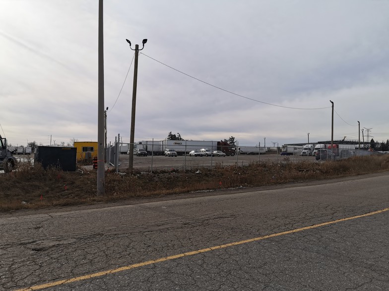 6 Mansewood Crt, Halton Hills, ON à louer - Photo du bâtiment - Image 3 de 3