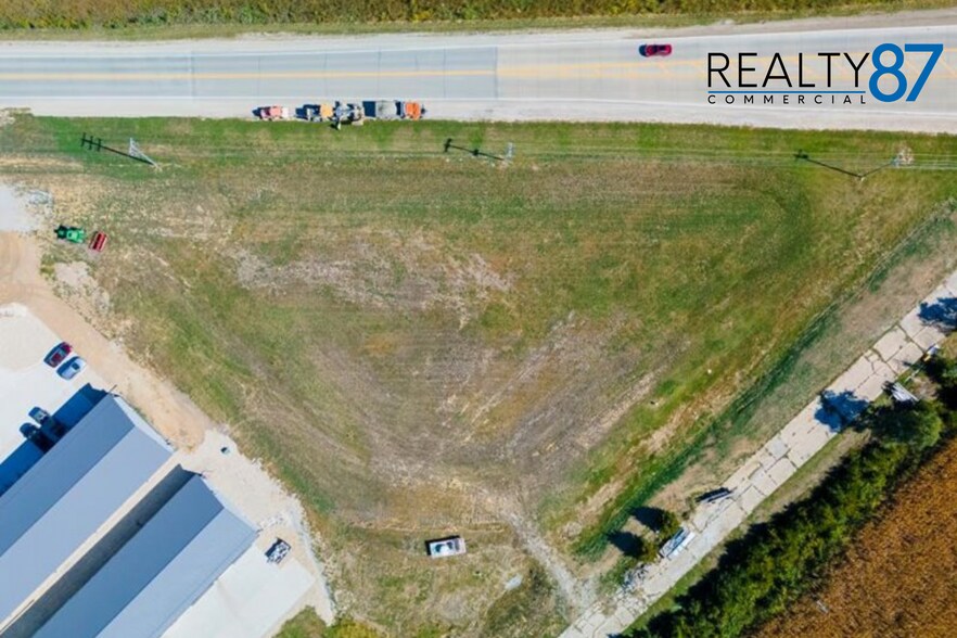 3230 N Center Point Rd, Marion, IA à vendre - Aérien - Image 2 de 8