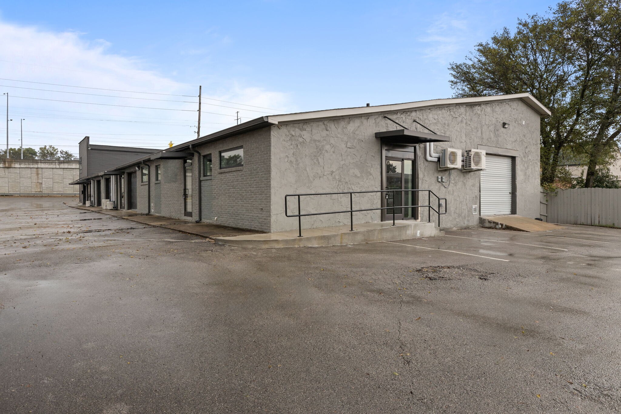 8100 Memorial Pky SW, Huntsville, AL for lease Interior Photo- Image 1 of 8