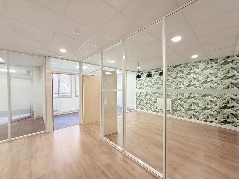 Bureau dans Paris à vendre - Photo du bâtiment - Image 2 de 17