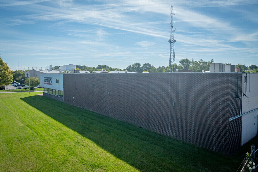 6101 E Lombard St, Baltimore, MD for lease - Building Photo - Image 3 of 5