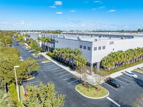 3300 SW 64th Ave, Davie, FL for lease Interior Photo- Image 1 of 10