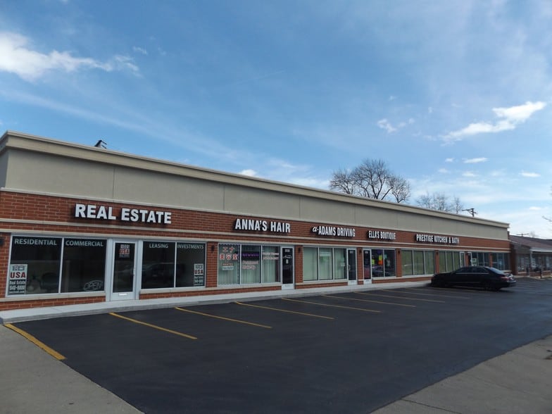 1005-1015 S Arlington Heights Rd, Arlington Heights, IL for lease - Building Photo - Image 3 of 4