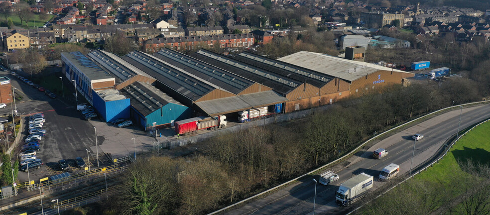 Station Rd, Rochdale à louer - Photo du bâtiment - Image 2 de 4