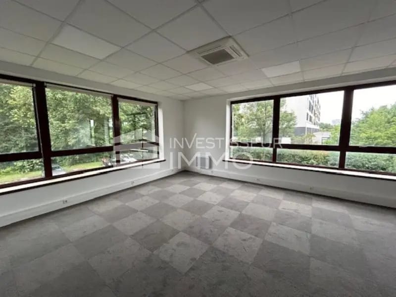 Office in Champs-sur-Marne for lease Interior Photo- Image 1 of 11