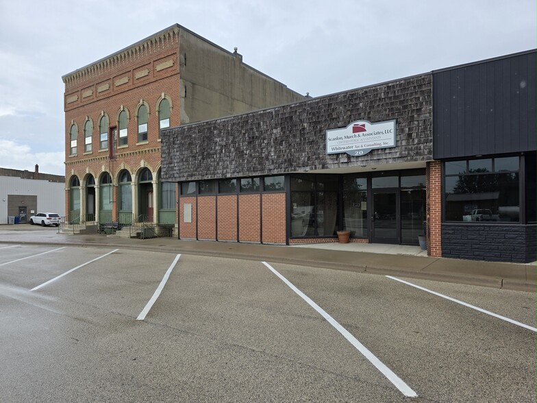 20 E Main St, Dodge Center, MN for sale - Primary Photo - Image 2 of 9