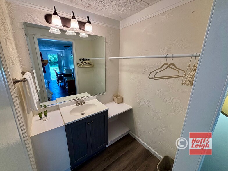 2149 E Gill Rd, Port Clinton, OH à vendre - Photo du bâtiment - Image 3 de 10