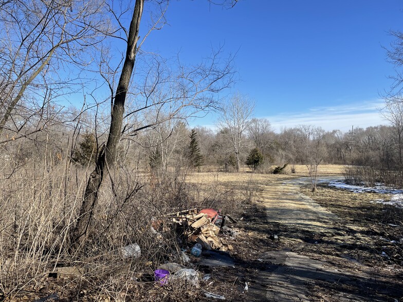 100 E Indian Trail Road, Aurora, IL for sale - Building Photo - Image 3 of 10