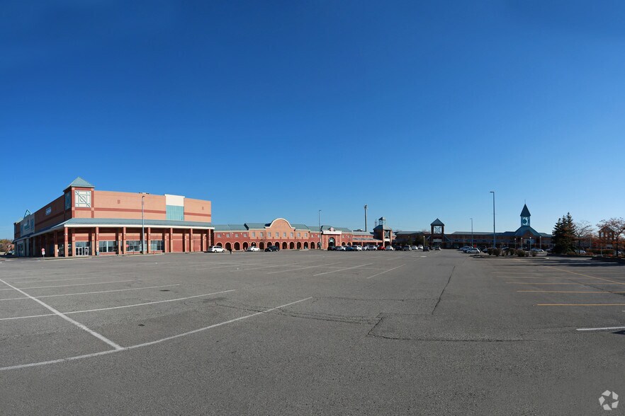 3255 Hwy 7 E, Markham, ON à vendre - Photo du bâtiment - Image 2 de 8