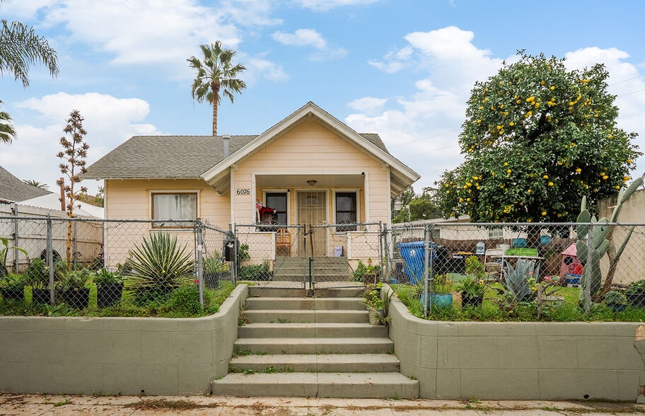6072 York Blvd, Los Angeles, CA for sale - Primary Photo - Image 1 of 21