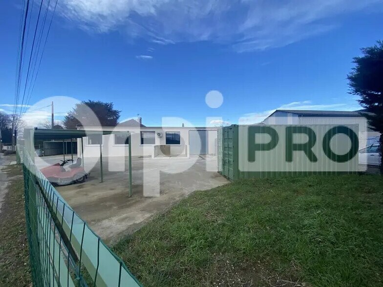 Flex in Reyrieux for lease - Building Photo - Image 2 of 9