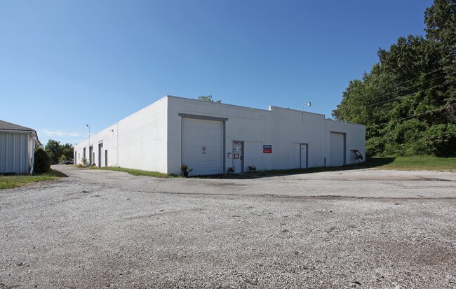 Plus de détails pour 2850 E 40 Hwy, Blue Springs, MO - Industriel à louer