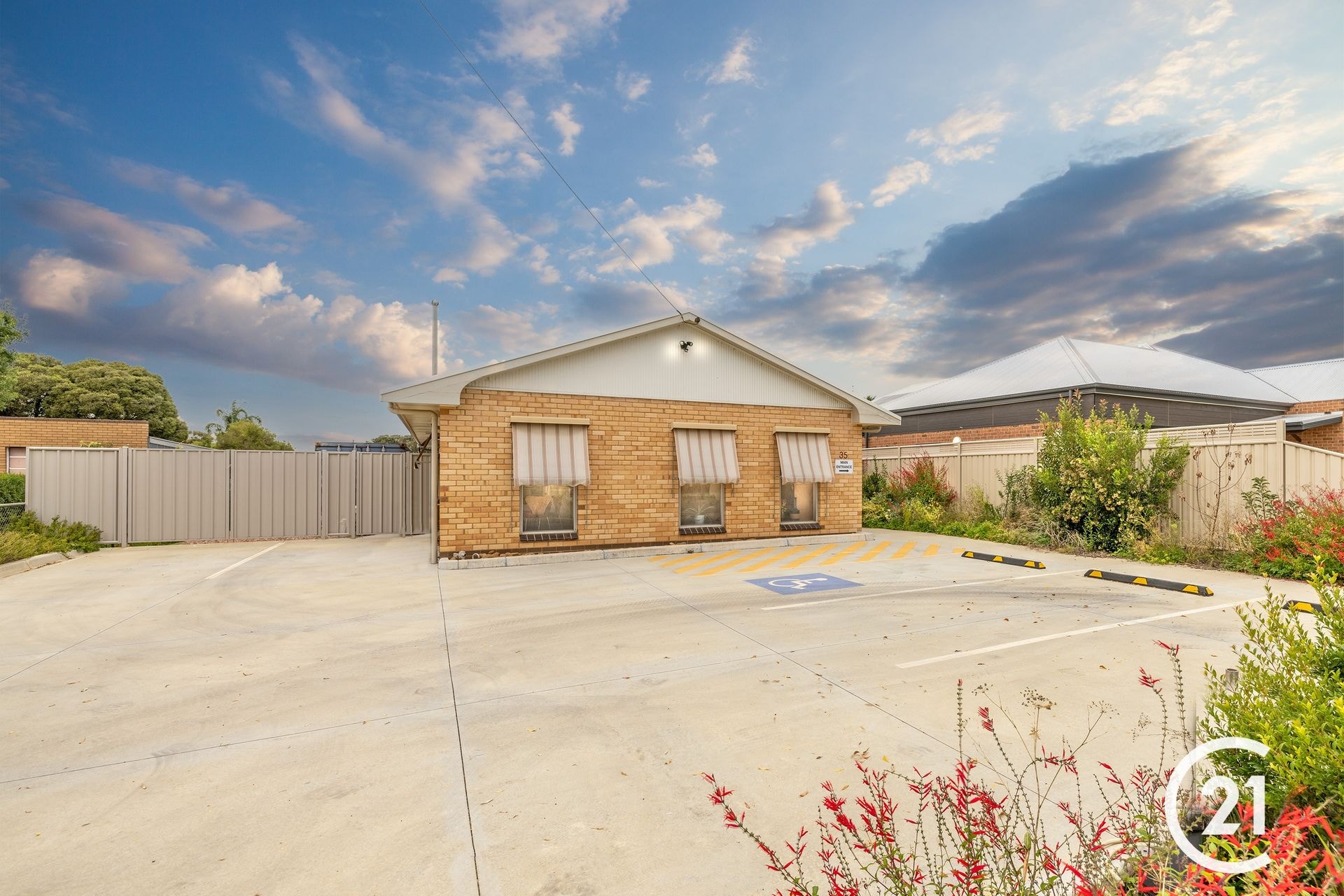 35 Maiden St, Moama for lease Primary Photo- Image 1 of 2