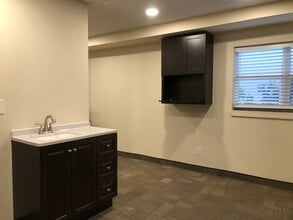 735 Arlington Ave N, Saint Petersburg, FL for lease Interior Photo- Image 2 of 5