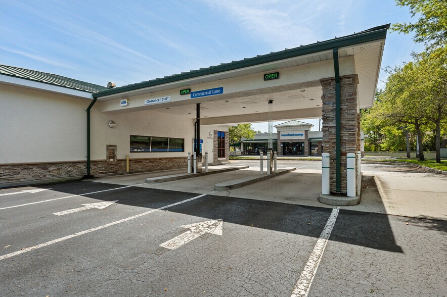 103 W Bloomingdale Ave, Brandon, FL à vendre - Photo du bâtiment - Image 2 de 21