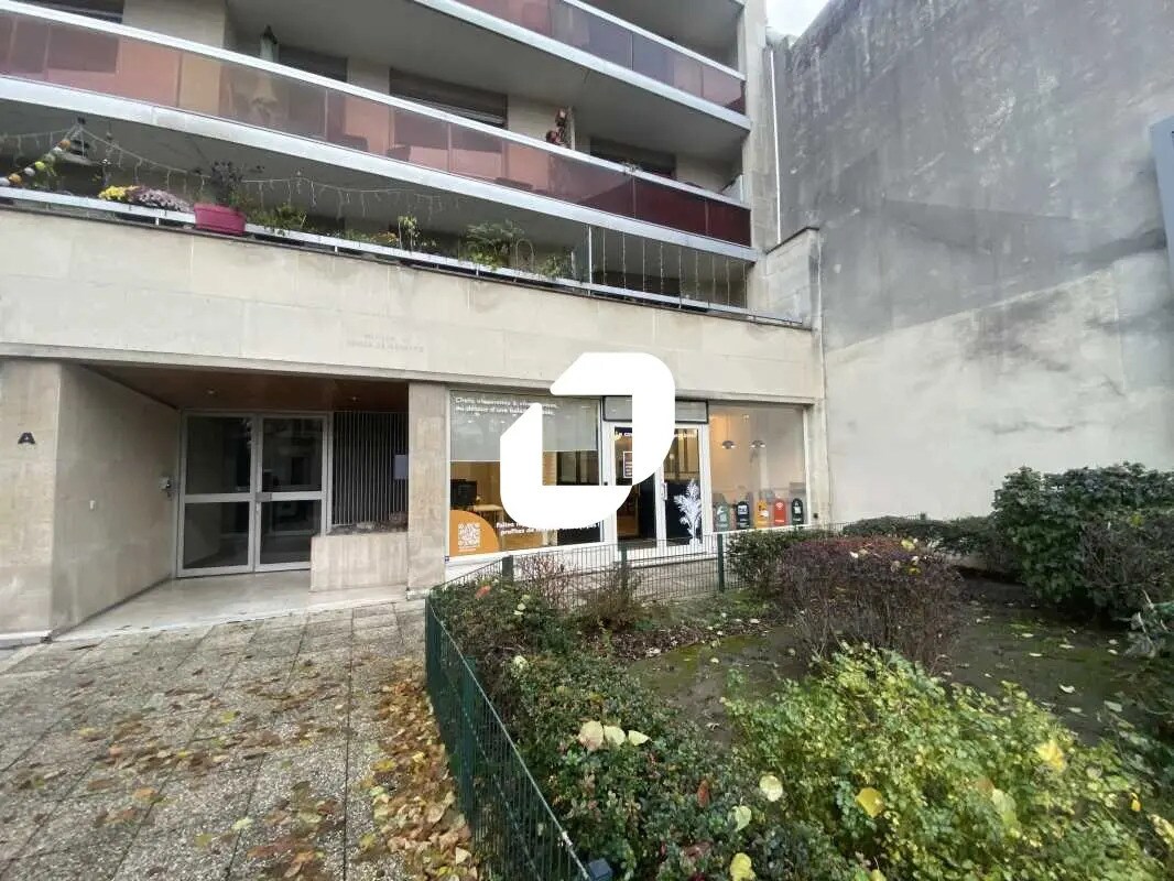 Bureau dans Vincennes à louer Photo du bâtiment- Image 1 de 6