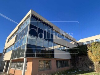Plus de détails pour 51 Avenue Andre Roussin, Marseille - Bureau à louer
