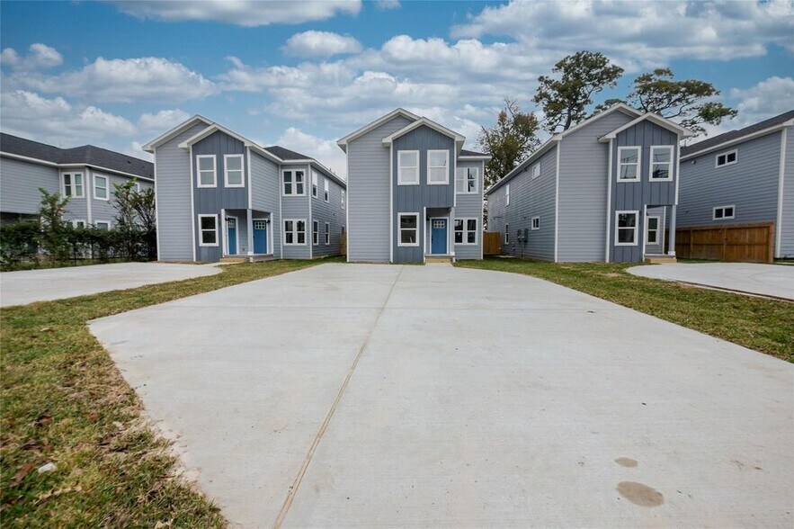 8711 Westcott rd, Houston, TX à vendre - Photo du bâtiment - Image 2 de 2