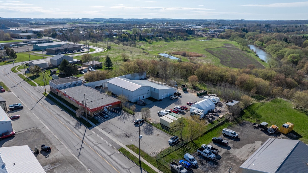 145 Arnold St, Wilmot, ON for sale - Building Photo - Image 2 of 4