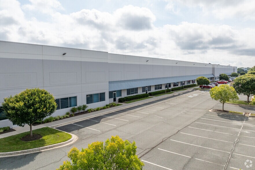 2201 Lakeside Blvd, Edgewood, MD for lease - Building Photo - Image 2 of 5