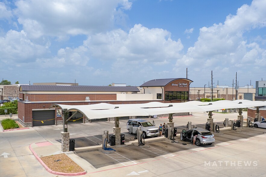 10300 W Grand Pky S, Richmond, TX for sale - Primary Photo - Image 1 of 4