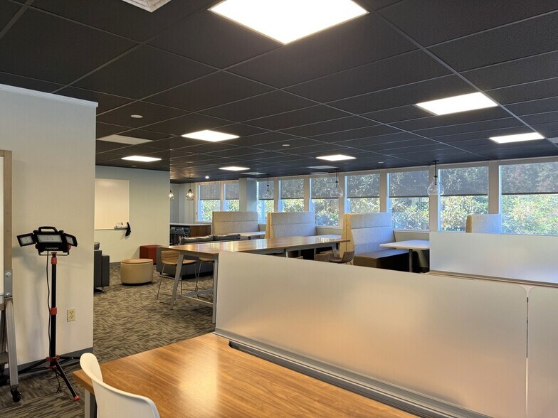 4950 W Hamilton Ave, San Jose, CA à louer - Photo intérieure - Image 3 de 13