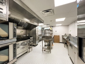 711 Catherine St, Atlanta, GA for lease Interior Photo- Image 2 of 6