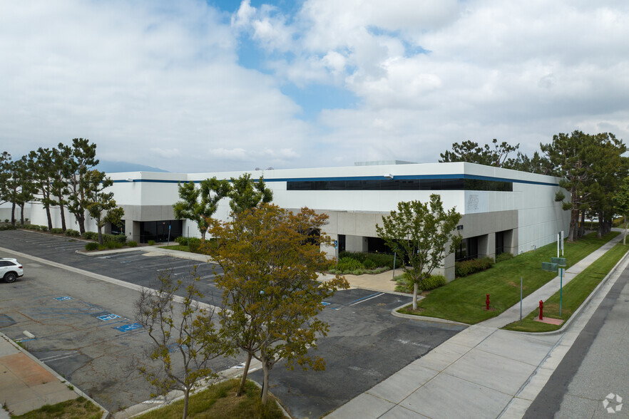 11778 San Marino St, Rancho Cucamonga, CA for lease - Building Photo - Image 2 of 5