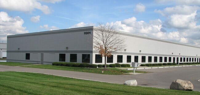 Plus de détails pour 11301 Metro Airport Center Dr, Romulus, MI - Industriel à louer